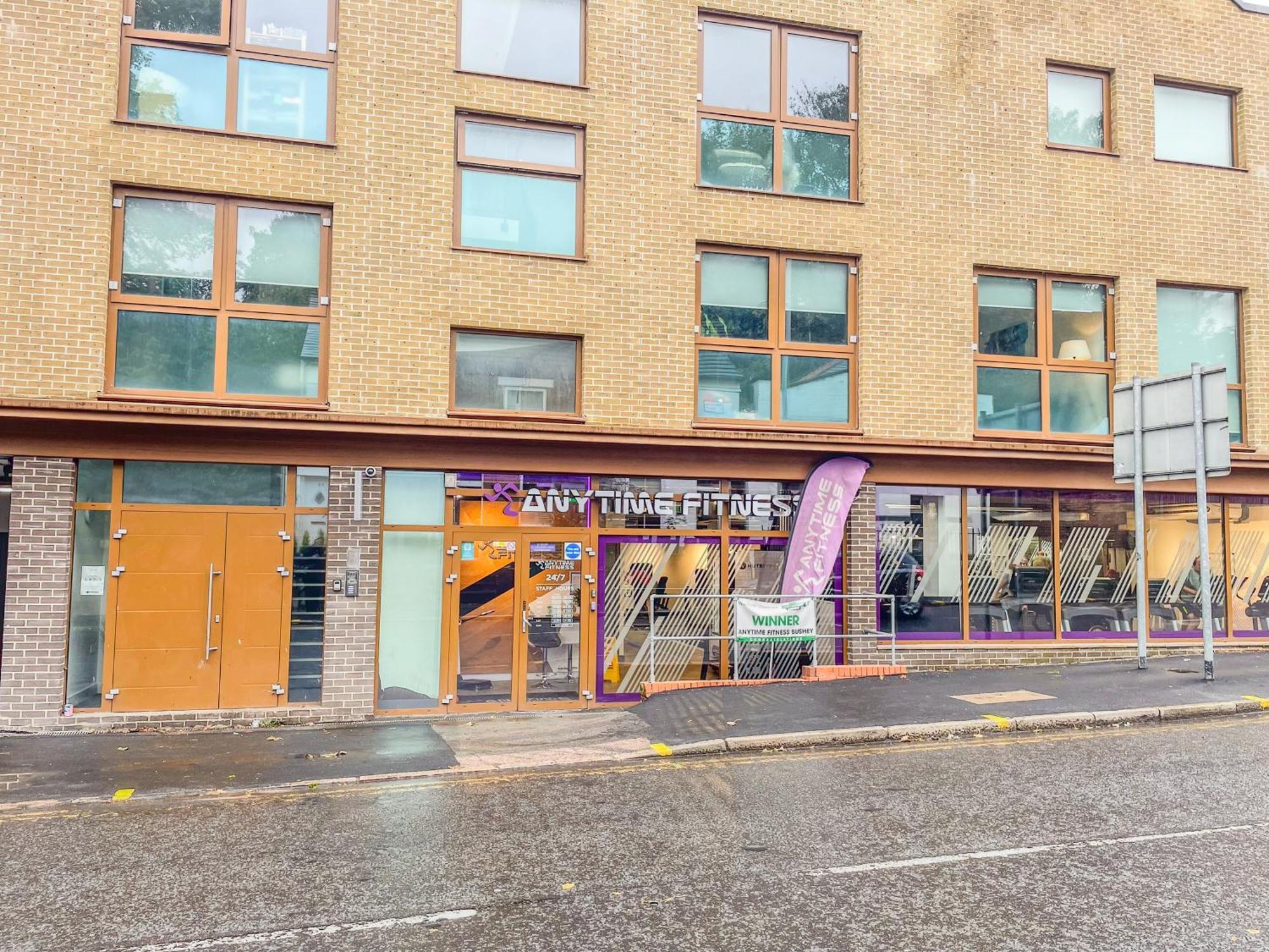 Ideal Family & Business Stay! 2 Min To Station, 10 Min To Harry Potter, 30 Min To London Euston & Free Parking! Watford  Exteriör bild